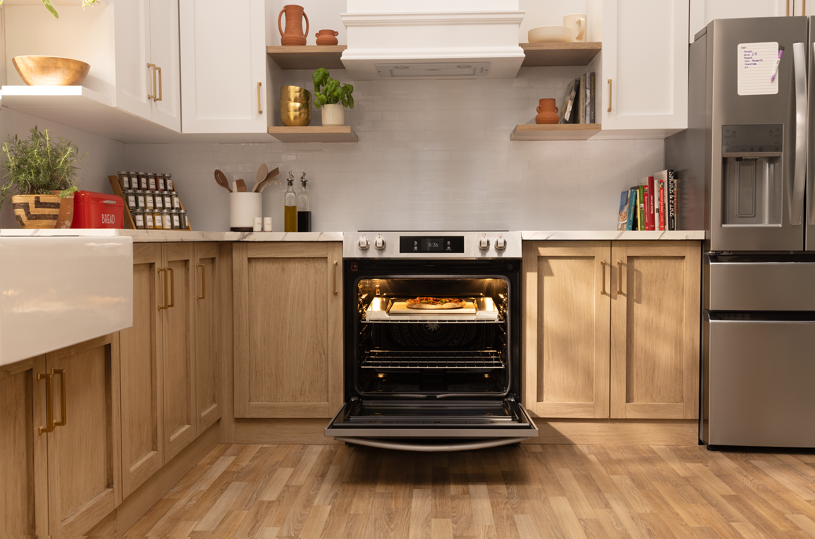 50627_FRIGIDAIRE_PIZZA_OVEN_01_020